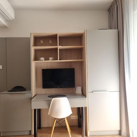 Aparthotel In Warsaw Very Close To The City Center, Free Underground Parking, Wifi, Air Conditioning, Balcony Eksteriør bilde