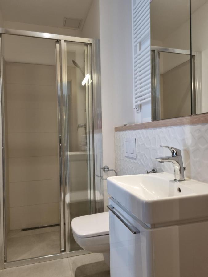 Aparthotel In Warsaw Very Close To The City Center, Free Underground Parking, Wifi, Air Conditioning, Balcony Eksteriør bilde